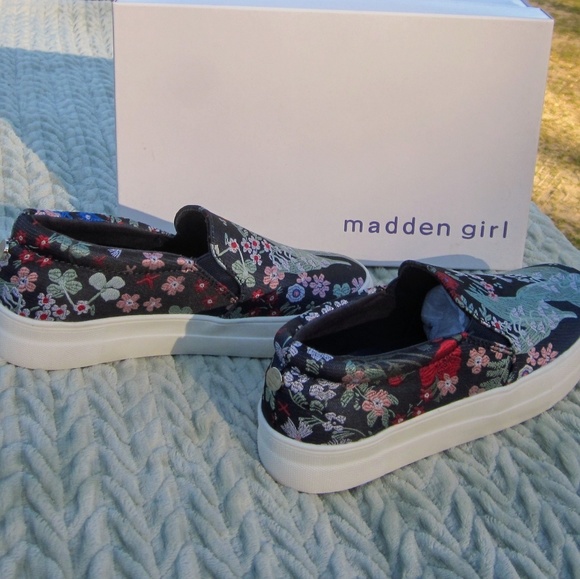 Madden Girl Ginn Floral - Picture 6 of 6